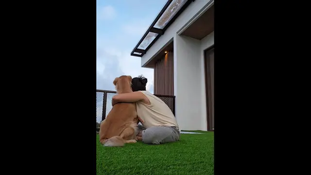Tempat Bersantai Bersama Keluarga dan Hewan Peliharaan