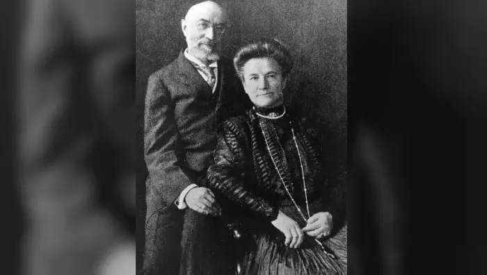 Isidor dan Ida Straus (Public Domain)