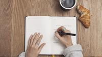 Ilustrasi menulis. (dok. pixabay.com/Asnida Riani)