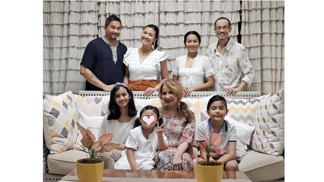 6 Potret Kenangan Sharena Delon dan Reza Gunawan, Adik Kakak yang Kompak