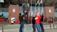 David Moyes Berdiri Kokoh di Halaman Stadion Anfield