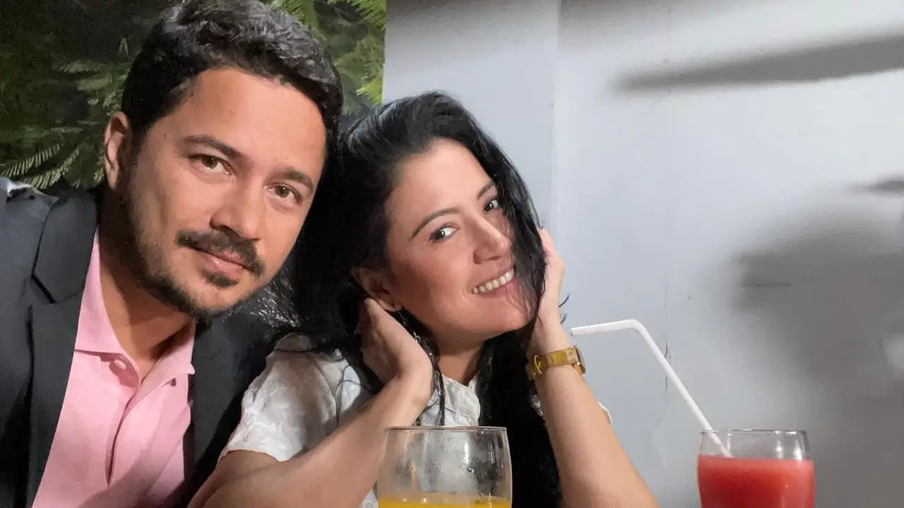 [Fimela] Fathir Muchtar dan Fera Feriska