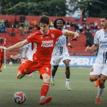 Pertandingan antara Semen Padang versus Persijap Jepara di ajang BRI Super League 2025/2026. (X/Semen Padang)