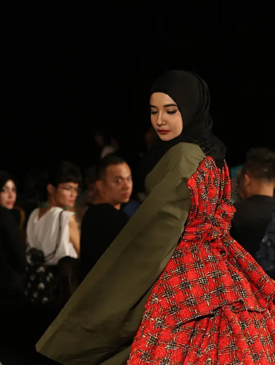 Ivan Gunawan mengangkat tema sisi tradisional yang akan ditampilkan di hari pertama perhelatan IFW tersebut. (Andy Masela/Bintang.com)