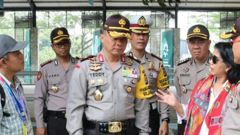 Kapolda Banten  Brigadir Jenderal Polisi Teddy Minahasa, meninjau vanue Asian Games di Tigaraksa, Kabupaten Tangerang, Kamis (23/8/2018).