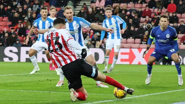 Bek Sunderland, Jenson Seelt.