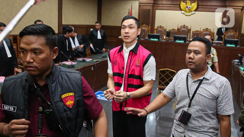 Penampilan Harvey Moeis Saat Jalani Sidang Dakwaan Kasus Korupsi Timah