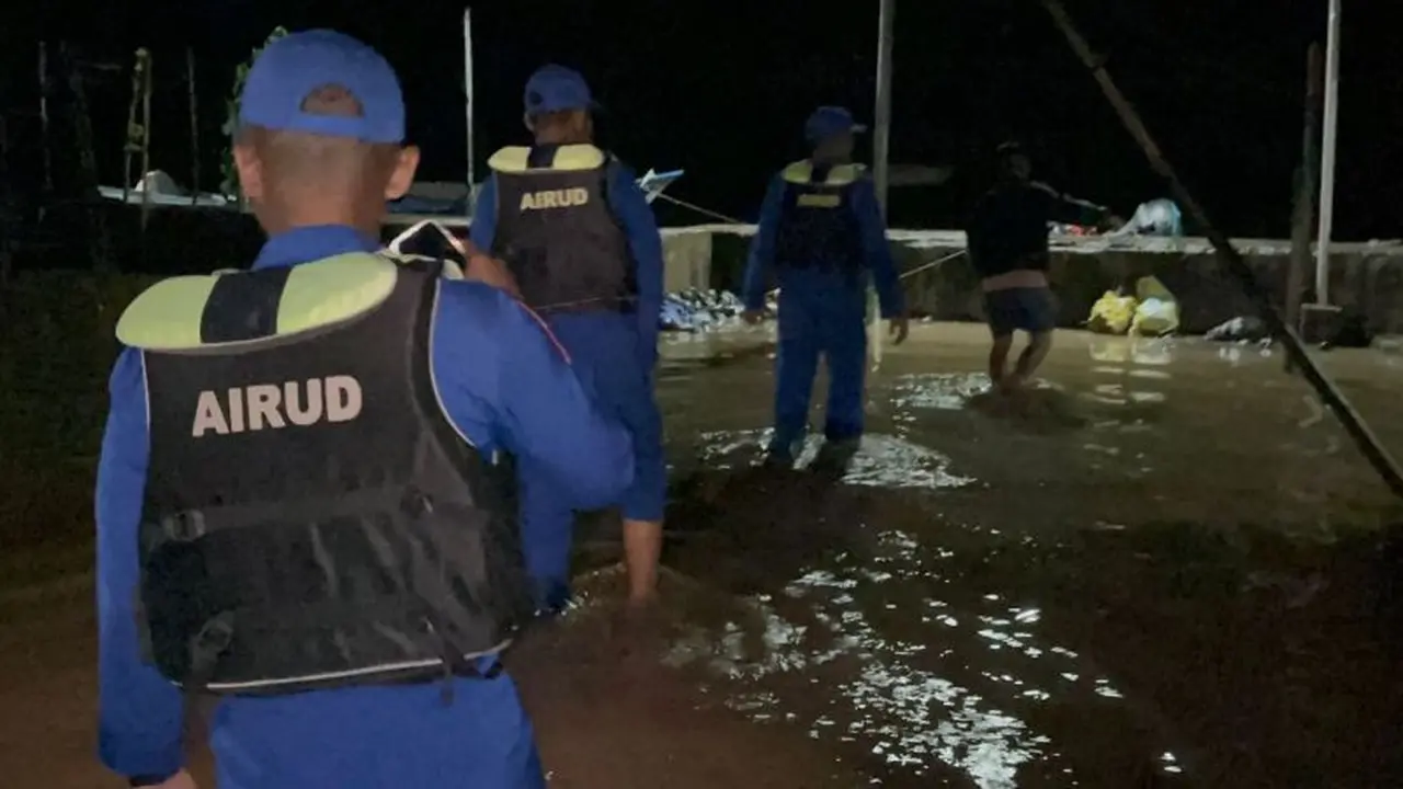 Banjir terjang sejumlah lokasi di Halmahera. (Antara)