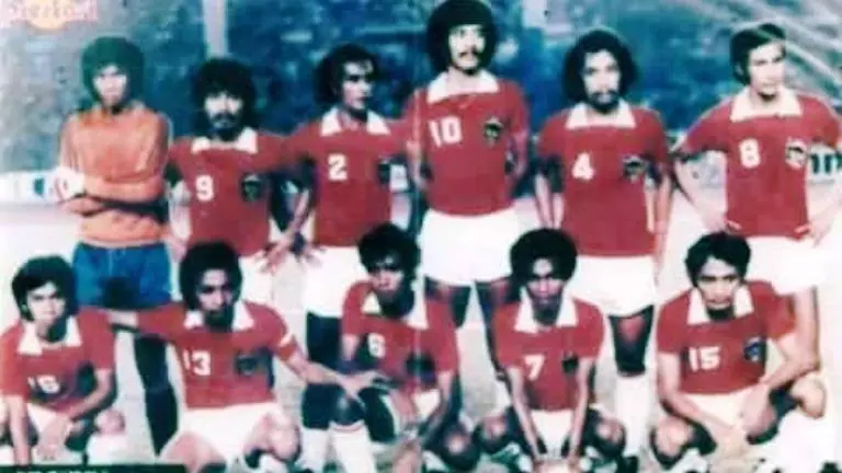 Dede Sulaiman (jongkok paling kiri) bersama skuat Timnas Indonesia pada SEA Games 1979. (Dok.pribadi Dede Sulaiman)