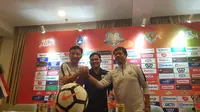 Pelatih Timnas Indonesia U-19, Indra Sjafri, menyebut akan menurunkan formasi terbaik selama mengikuti PSSI Anniversary. (Bola.com/Zulfirdaus Harahap)