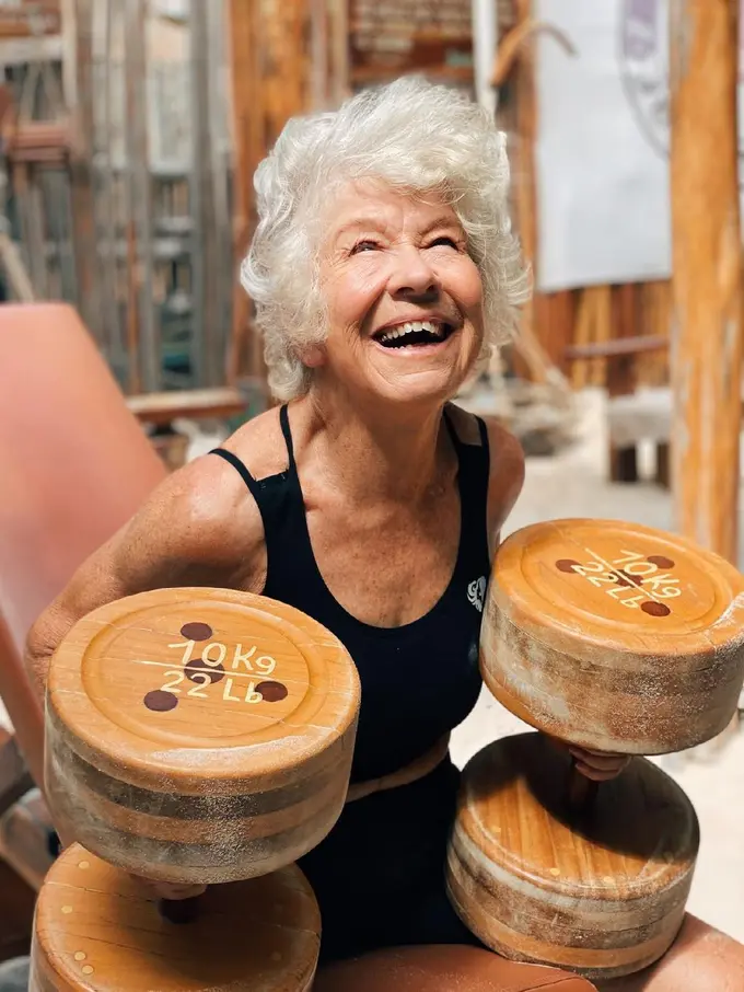 Viral Potret Nenek Berusia 73 Tahun dengan Postur Badan Kekar