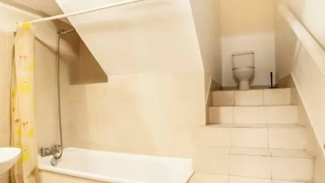 6 Potret Desain Kamar Mandi Ini Unik Banget, Bikin Geleng Kepala