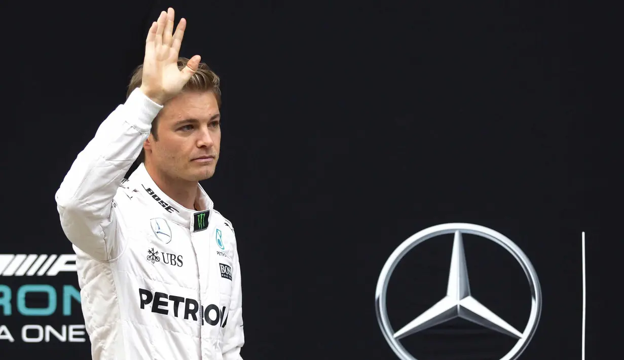Nico Rosberg, dari Mercedes AMG GP, ada di urutan keempat dengan catatan waktu 1m 24.867s pada hari ke-2 sesi tes pramusim di Sirkuit Catalunya, Barcelona, Selasa (23/2/2016) malam WIB. (EPA/Alejandro Garcia)