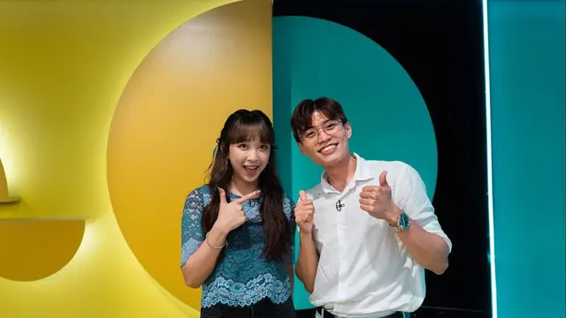 6 Potret YouTuber Jang Hansol dengan Artis Korea