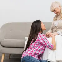 Salah satu tanda awal kesehatan mental yang menurun adalah perubahan suasana hati yang ekstrem. Foto: Freepik