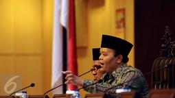 Wakil Ketua MPR RI Hidayat Nur Wahid saat memberikan Sosialisasi 4 Pilar MPR RI di Kompleks Parlemen RI, Jakarta, Selasa (29/3/2016). Sosialisasi bagian pembekalan pengurus baru Dewan Masjid Indonesia Jakarta Selatan. (Liputan6.com/Helmi Fithriansyah)