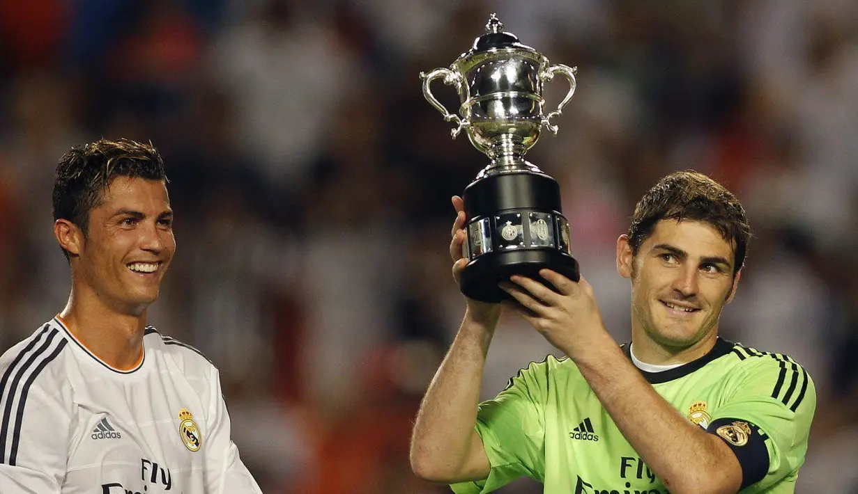 7. Iker Casillas adalah pemegang rekor penampilan terbanyak bersama Real Madrid di Liga Champions dengan 152 penampilan. Sedangkan Cristiano Ronaldo baru tampil sebanyak 79 partai bersama Real Madrid. (www.squawka.com)