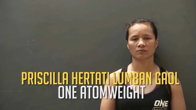 Petarung asal Indonesia di kelas Atomweight, Priscilla Hertati Lumban Gaol mengungkapkan arti keluarga untuk dirinya.