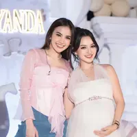 Mahalini Meriahkan Gender Reveal. [@nandaarsynt]