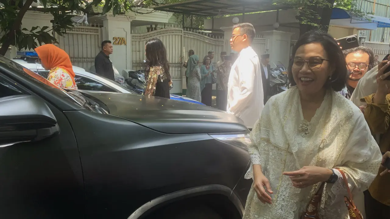 sejumlah menteri sahabat Ketua Umum Megawati Soekarnoputri ikut bersilhaturahmi lebaran di kediamannya, di kawasan Menteng, Jakarta Pusat, Rabu (10/4/2024).