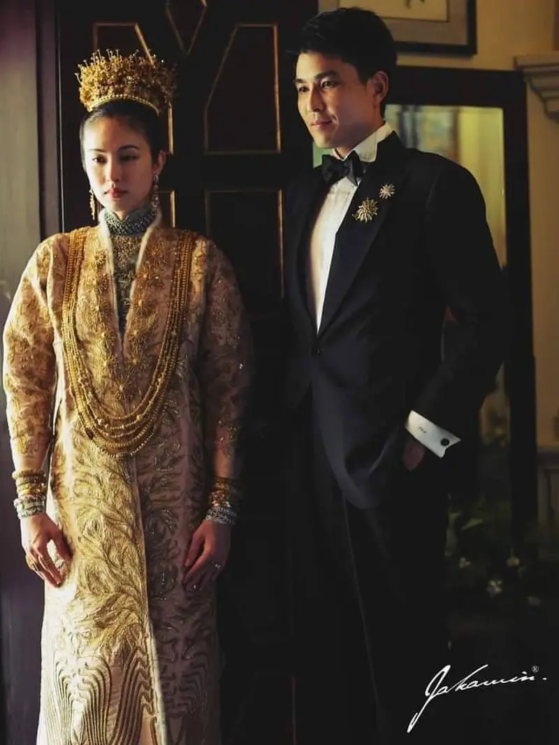 Nong Poy dan Oak Phakwa resmi menikah
