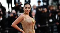 Kekasih Cristiano Ronaldo,&nbsp;Georgina Rodriguez, dalam acara&nbsp;Festival Film Cannes di Cannes, Prancis, 25 Mei 2023. (LOIC VENANCE / AFP)