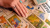 Mau Populer? Coba Jadi `Tarot Reader`!