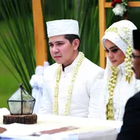 Kebahagiaan Haykal Kamil mempersunting wanita pujaan hatinya. (Nurwahyunan/Bintang.com)