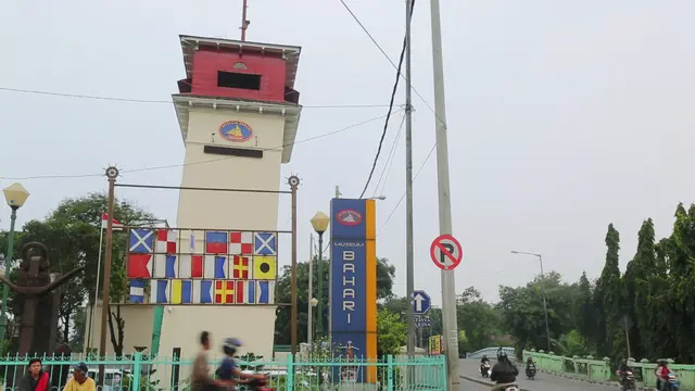 Menara Syahbandar di Sunda Kelapa