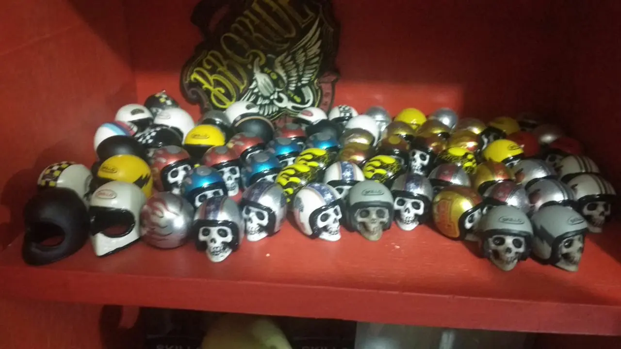 Puluhan helm mini hasil karya pemuda Garut