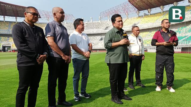 FOTO Erick Thohir di Stadion Gelora Bung Tomo Surabaya