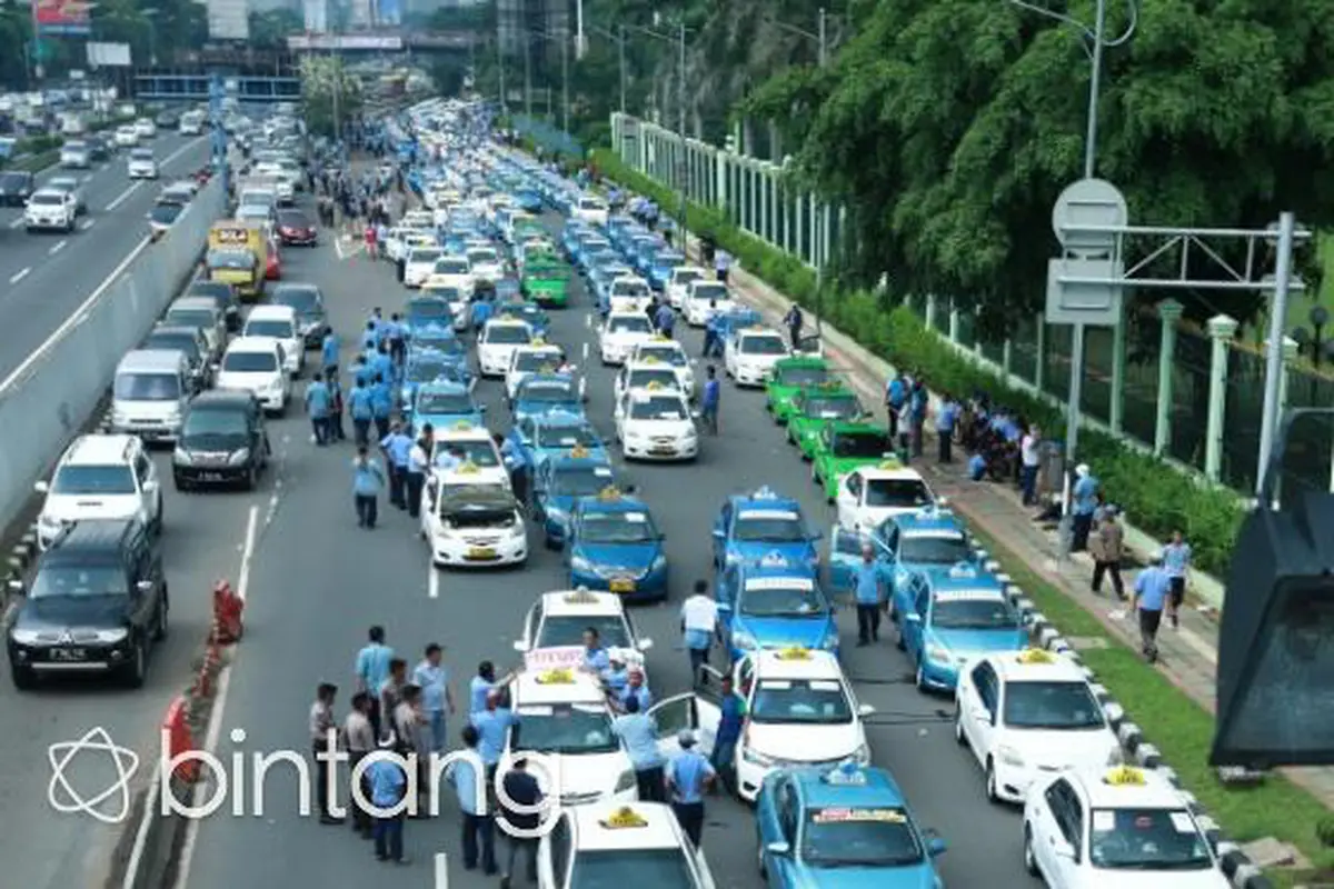 Pengamat Transportasi: Taksi Konvensional Ikut Perkembangan Zaman