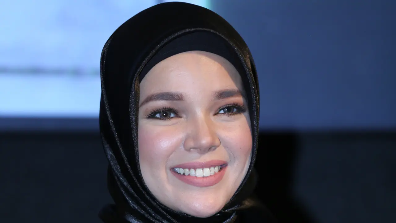 [Bintang] Dewi Sandra