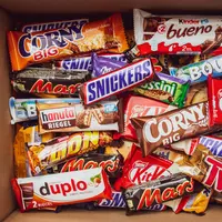 Makanan-makanan dengan kandungan gula yang tinggi memiliki kaitan dengan kolesterol jahat (Foto: Unsplash.com/Denny Müller)