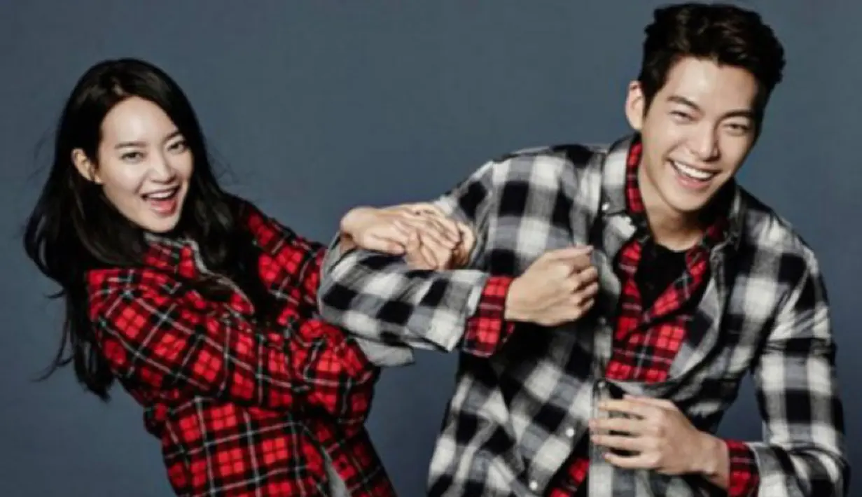 "Mereka seperti cerita romantis, wanita yang merawat kekasihnya yang sedang sakit. Aku rasa karena penyakit, mereka makin mencintai," lanjutnya. (Foto: Soompi.com)