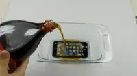 Dibekukan di Air Soda Selama 17 Jam, Bagaimana Kondisi iPhone 7?