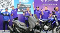 Dua rider dari tim Monster Energy Yamaha MotoGP, Valentino Rossi dan Maverick Vinales saat peluncuran aplikasi Y-Connect (Yamaha Motorcycle Connect) pada All New Nmax 155 Connected/ABS.
