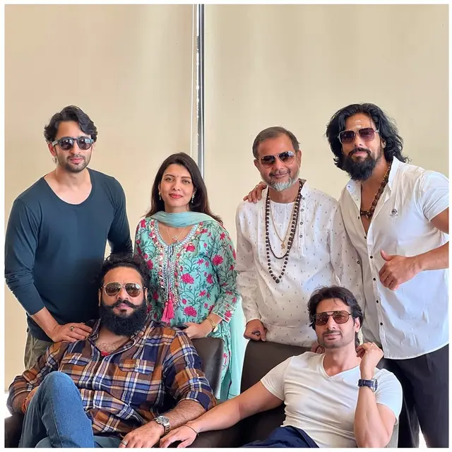 6 Potret Reuni Pemain Mahabharata, Shaheer Sheikh hingga Sourabh Raaj Jain Bikin Nostalgia