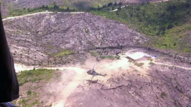 TNI dan Polri Bersenjata Bakar Markas Pembakar Hutan 100 Ha