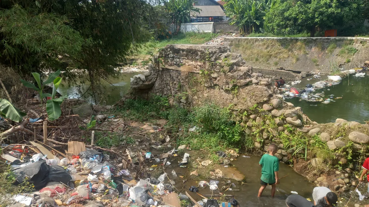 Cerita Warga Cirebon Khawatir Kembali Jadi Korban Banjir Karena Bendungan Belum Diperbaiki