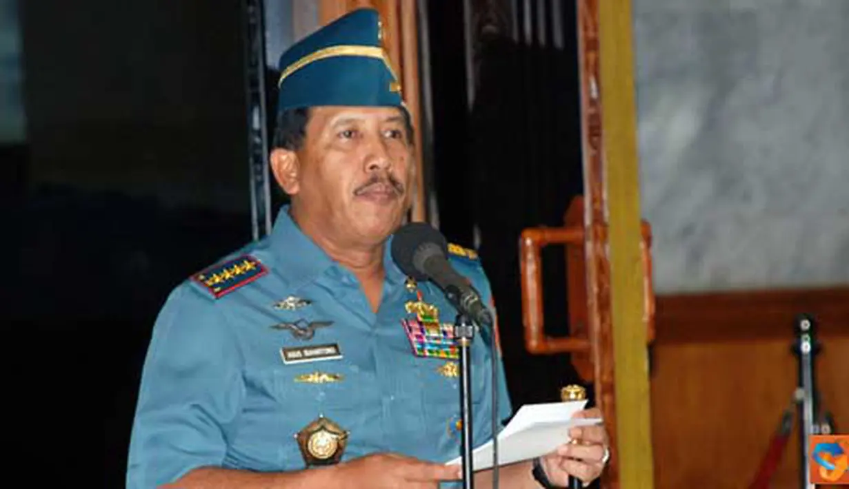 Citizen6, Jakarta: Bertempat di Ruang Hening Mabes TNI Cilangkap, Selasa (14/6), Panglima TNI menegaskan bahwa kenaikan pangkat terkait pembinaan personel. (Pengirim: Badarudin Bakri Badar)