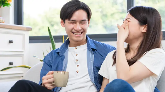 perempuan dan pasangan saling melengkapi