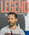 Aktor Tom Hardy merasa seperti seseorang dengan kepribadian ganda di film terbarunya yang berjudul ‘Legend’. Tak  mengherankan, lantaran Tom Hardy memerankan dua karakter sekaligus di film ini. (Bintang/EPA)