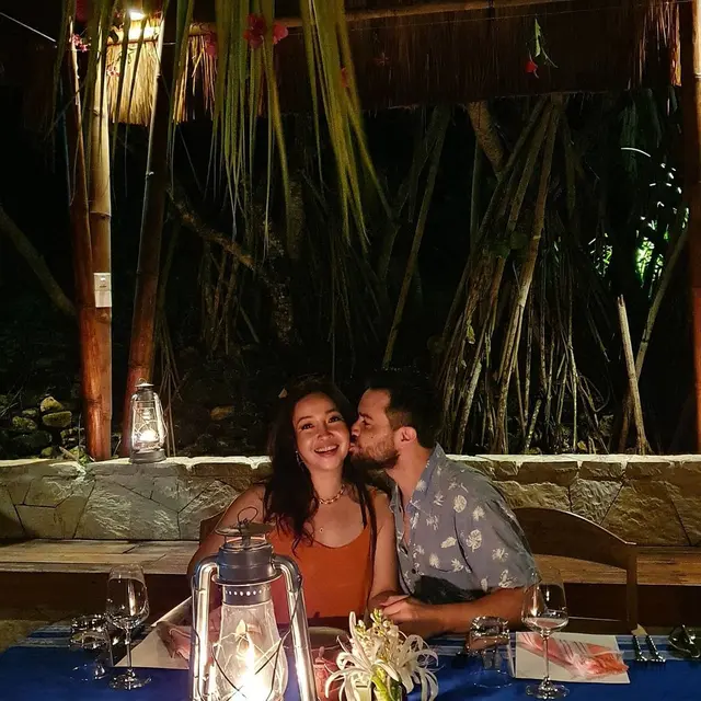 Setahun Jalani Pernikahan, Ini 7 Potret Terbaru Chef Marinka dan Suami