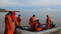 Tim SAR gabungan lakukan pencarian nelayan hanyut di perairan Pantai Cermin