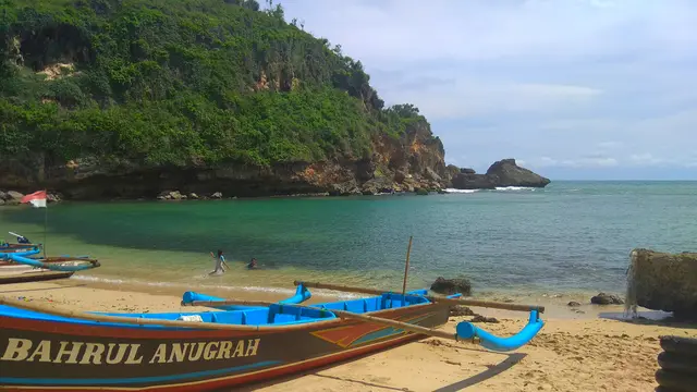 Pantai Ngrenehan