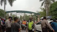 Pengendara yang tidak memakai masker terjaring operasi yustisi di Bekasi. (Liputan6.com/Bam Sinulingga)