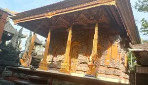 Seni Ukir Bali karya Wahyu Adi Ukir Furniture. (dok. Wahyu Adi Ukir Furniture)