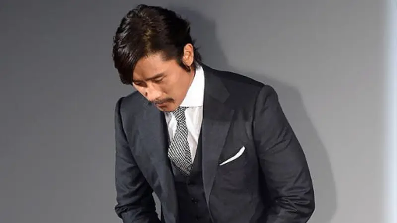 Lee Byung Hun Diminta Jaga Keluarga Kecilnya