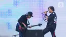Membuka aksinya, Armand Maulana Cs genjot adrenalin penonton lewat "Melayang." (Liputan6.com/Herman Zakharia)